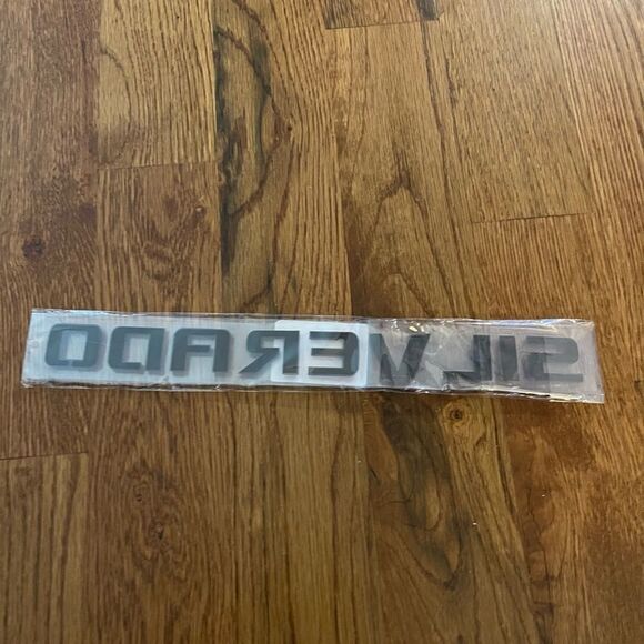 Chevrolet Silverado Red Line 3D Glass Red & Black Emblem NWT - Picture 5 of 8